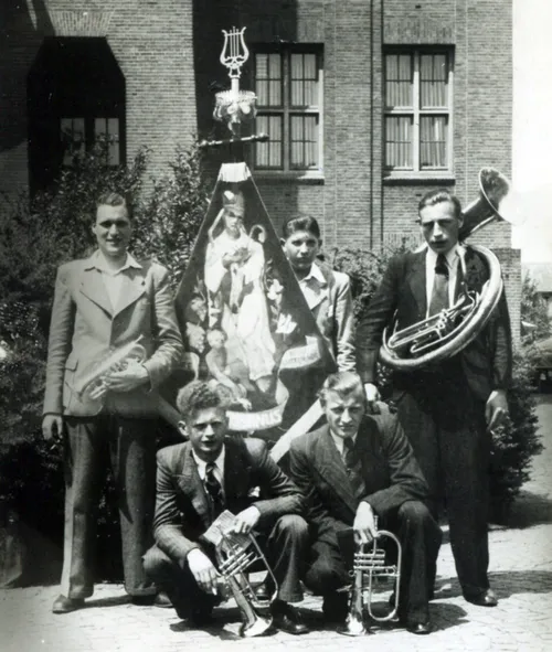 1946 augustinus harmonie 01 002