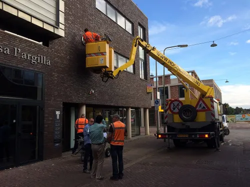 aanbrengen muurankers verlichting haspelsestraat augustus 2016