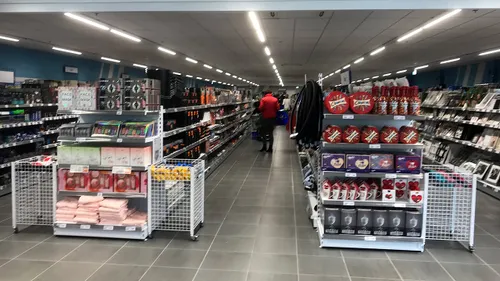 action brugstraat winkelinterieur