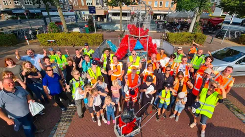 afvalmonster op markt geleen