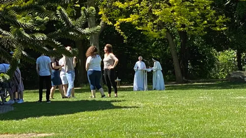alternatieve processie burgemeester damenpark geleen