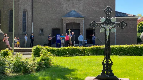 alternatieve processie de kluis