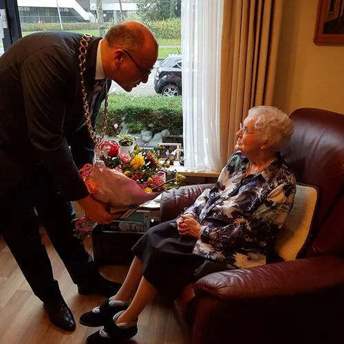 bloemetje voor mevrouw hochstenbach 2