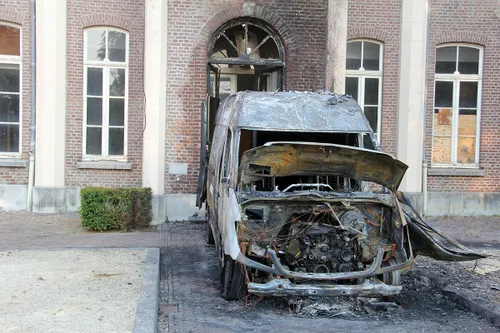 brand besteldbus cour solanus 2