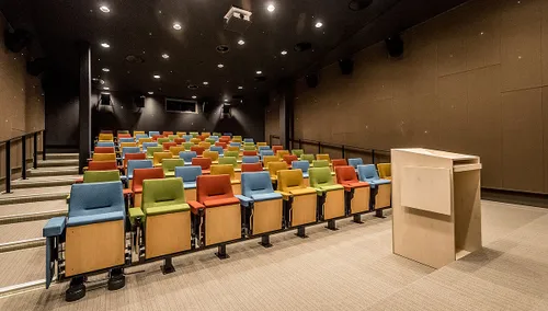 college annex filmzaal klein