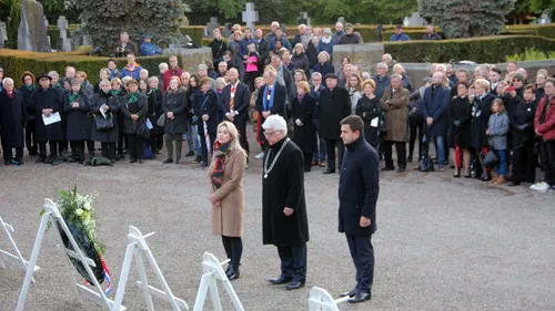 dodenherdenking 2019 krans gemeentebestuur
