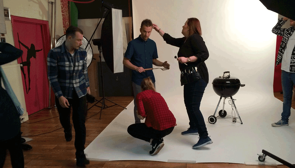 fotoshoot styliste visagiste mano in acti