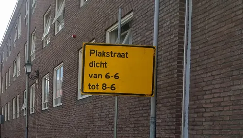 foutjegecorrigeerd bord plakstraat 2