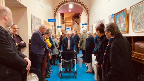 harry canisius op weg naar expositie van zijn werk