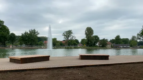 houten vlonder bij roeivijver sittard