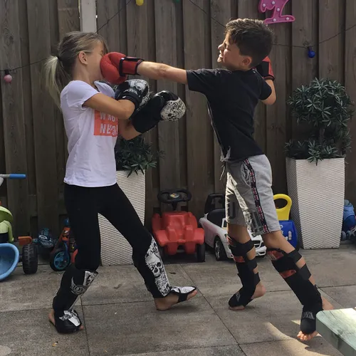 kickboksles voor tom bonsen home alone