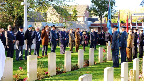 klaproosdag 2022 britse begraafplaats