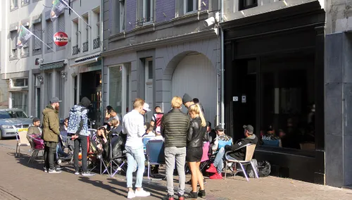 labels yeezy camp out