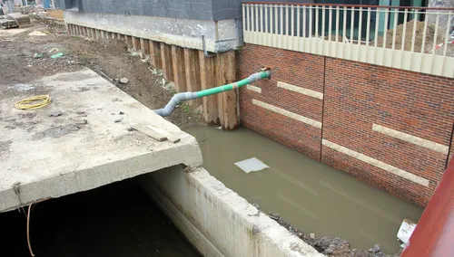 ligne 5 augustus 2016 haspelsestraat 1 overkluizing van de beek