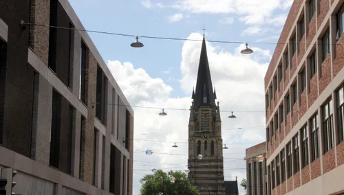 ligne sittard de kerktoren in het midden