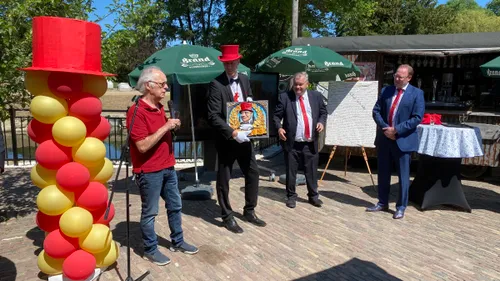 maker van de gevelsteen