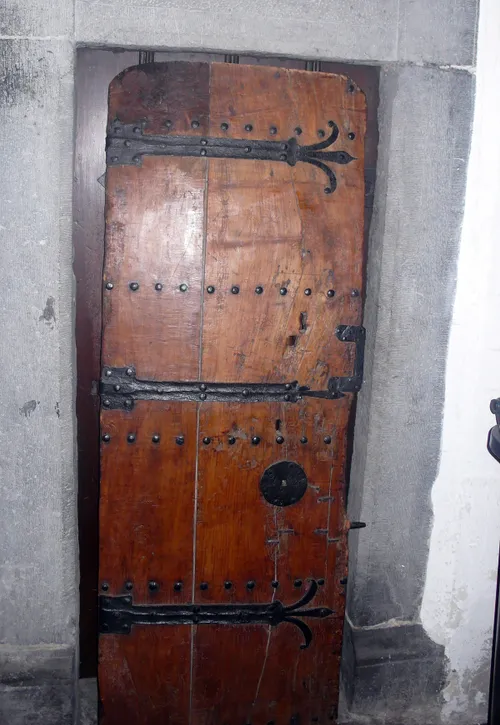 middeleeuwse kerkdeur sint petruskerk