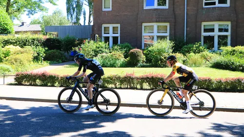 nk wielrennen profs vrouwen vijverweg sittard voorlaatste doorkomst