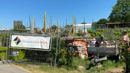 restauratie huisje op schootsvelden 2