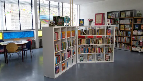 schoolbieb leesplank springplank 2