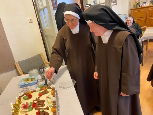 taart voor 100 jarige zuster