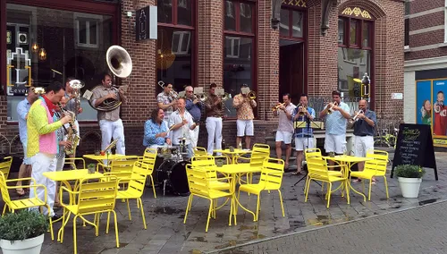 tisniksentwurtniks hoempapa de chanson1