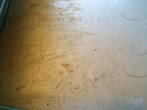 volkstuintjes de gats inbraak van heteren tekst in aanhanger