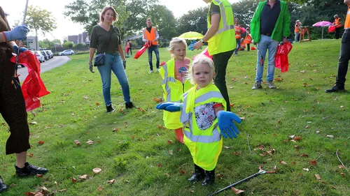 zwerfvuilopruimactie cnme de rollen jong geleerd