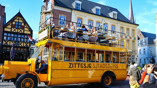 oktoberfeestsittard tv uitzending