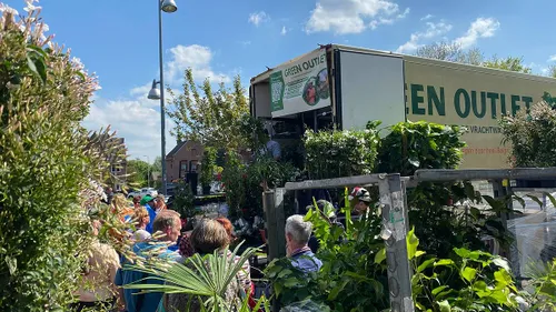 Plantenverkoop op de Rijksweg Centrum