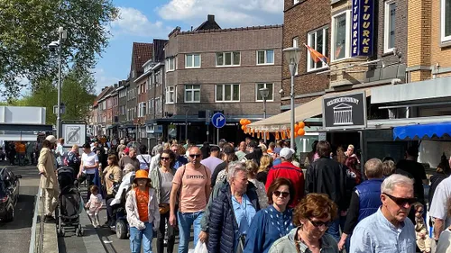 Markt richting Annastraat