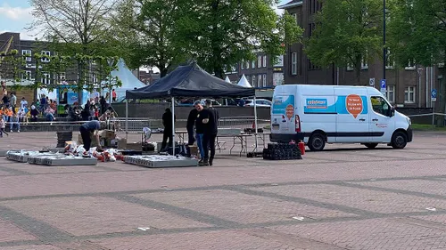 Opbouwen vuurwerk- en lasershow