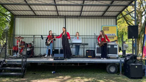 Indruk makend jong talent op het Kunstbendepodium.