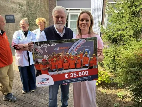 foto uitreiking cheque  2