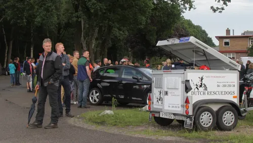 221866 500 deelnemers bij zoektocht naar vermiste 69 jarige inwoner van staphorst video img 48561 e1500885267240