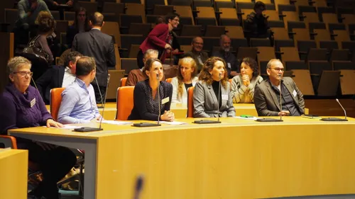 24871971558 a2b3e42d80 o