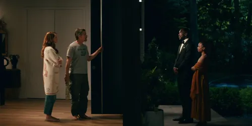 Still 'Leave the World Behind' via TMDB