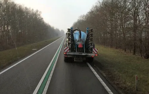 18032015 tractor n36