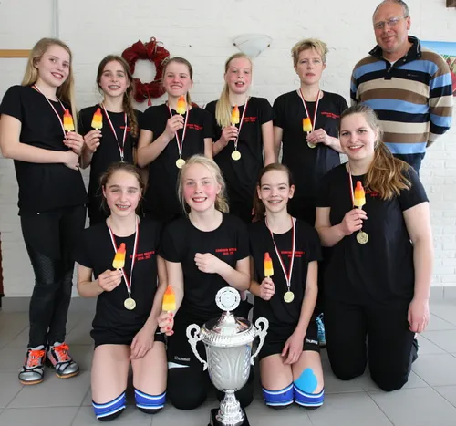 kampioenen jeugd d1 foto cb 080a