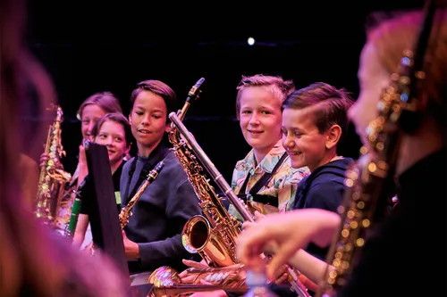 1703 7b5cea2d5fdf9926ba687ffaa73076f8