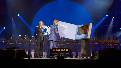 koningsbezoek tata 4140