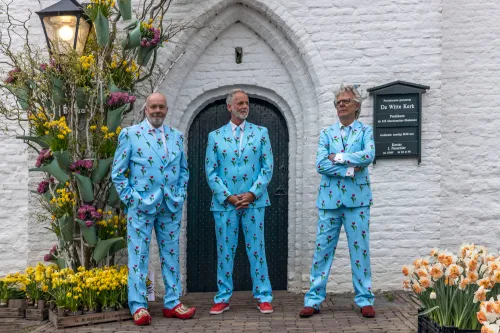 mannen in blauw