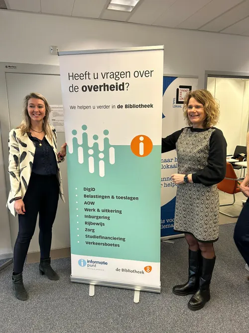 opening ido met wethouder judy kloosterman en petra bakker directeur bibliotheek ijmond noord