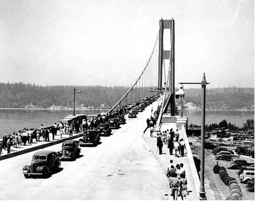 tacoma narrows bridge trafego
