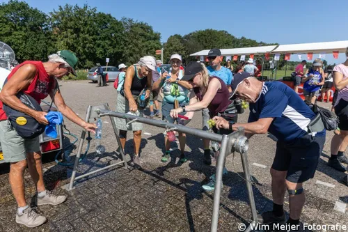 Veel drinken de belangrijkste tip voor de duizenden deelnemers aan de Alkmaarse Wandel4daagse