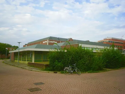 800px sporthal lunetten 1