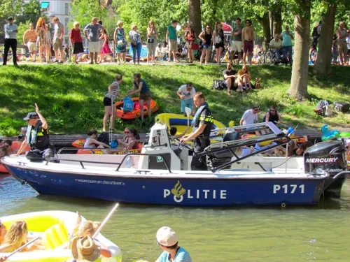 rubberboot 8a 1024x768