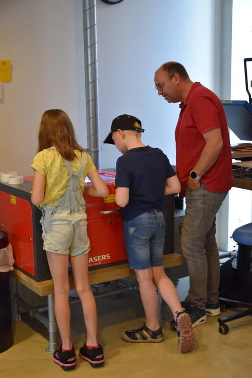 52984112998 0672a3a117 k