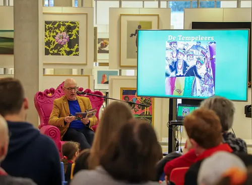 53510886193 366ec6673c c