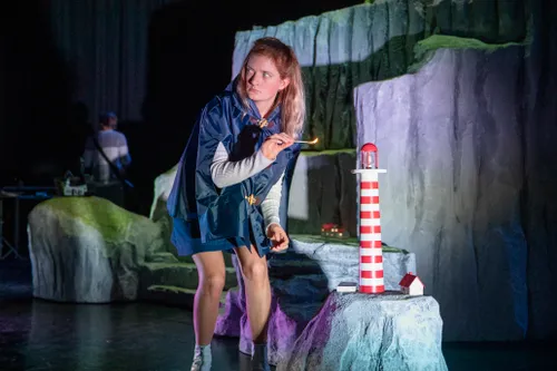 hr lampje maas theater en dans c2a9philedeprez 2